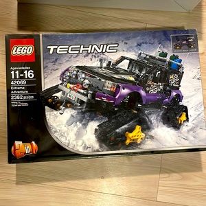 Brand New lego technic 42069